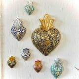 Cuore Sacro Ex Voto nero con Milagros