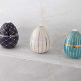 Candela profumata Ladenac “Uovo Blu” in ceramica con strisce oro 18k e strass– 220 g