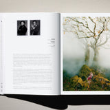 Libro TASCHEN Albert Watson. Kaos – edizione XL in cofanetto (tedesco, francese, inglese)
