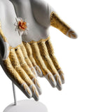 Scultura in porcellana "Abbondanza Mudra" bianco e oro LLADRÓ