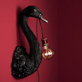 Lampada da parete Werns Petra Swan in poliresina nera
