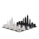 Set di scacchi Skyline Chess "The New York City Edition" con scacchiera in cartone